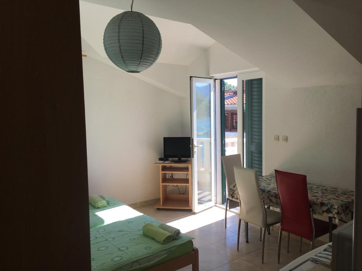 Apartmani Domenika Žuljana Esterno foto