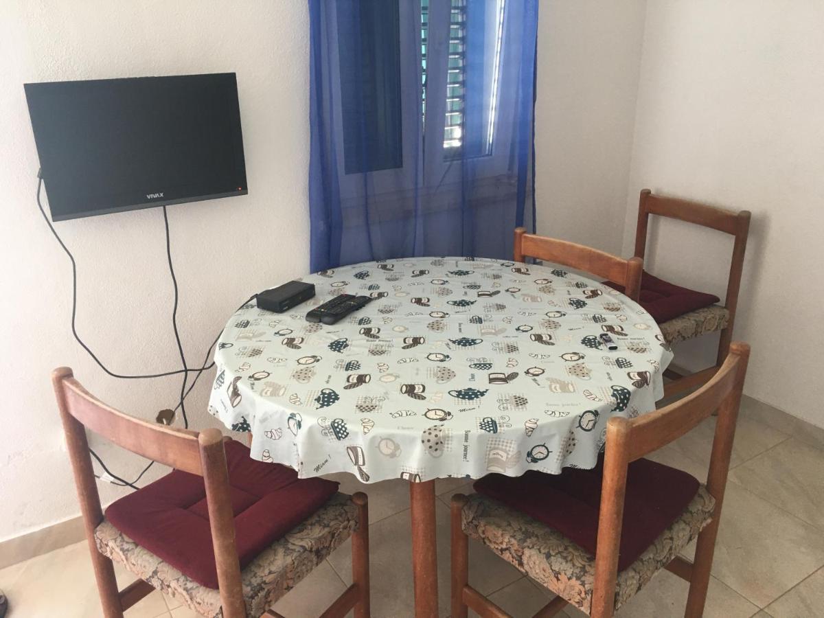 Apartmani Domenika Žuljana Esterno foto