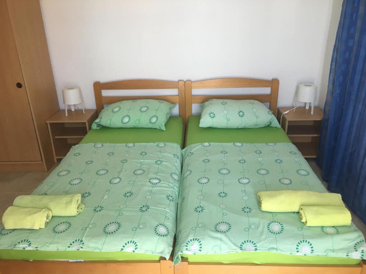 Apartmani Domenika Žuljana Esterno foto
